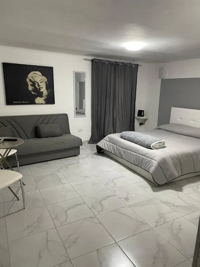 Apartment Gradoniroom26 Naples