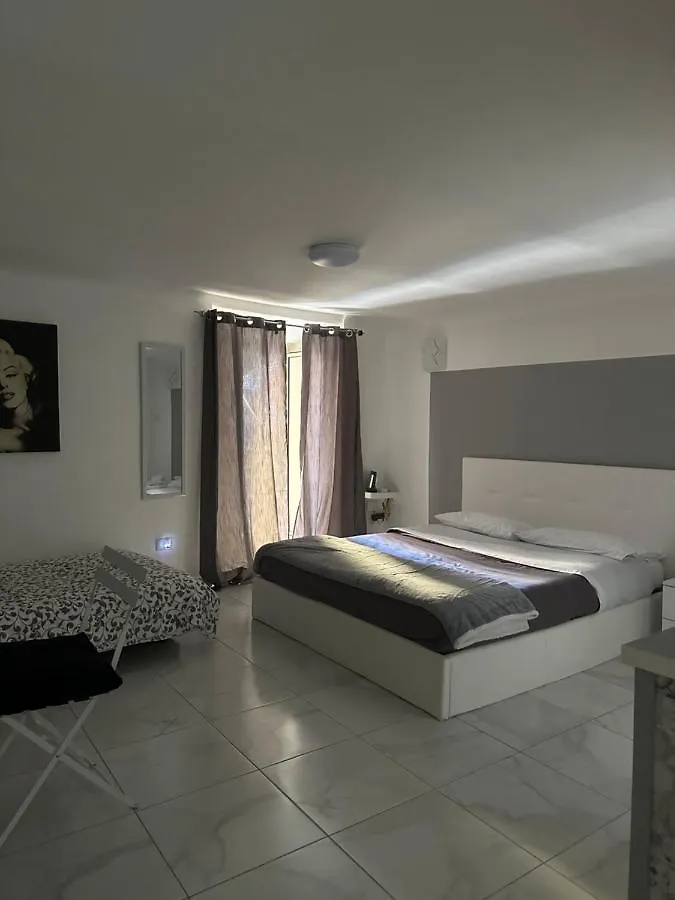 Daire Gradoniroom26 Napoli